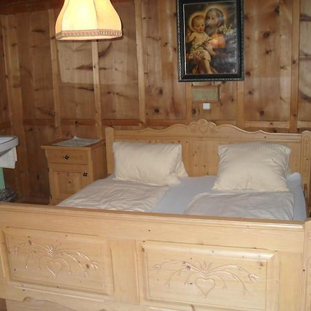 Haus Schellenschmied Apartment Петной ам Арлберг Стая снимка